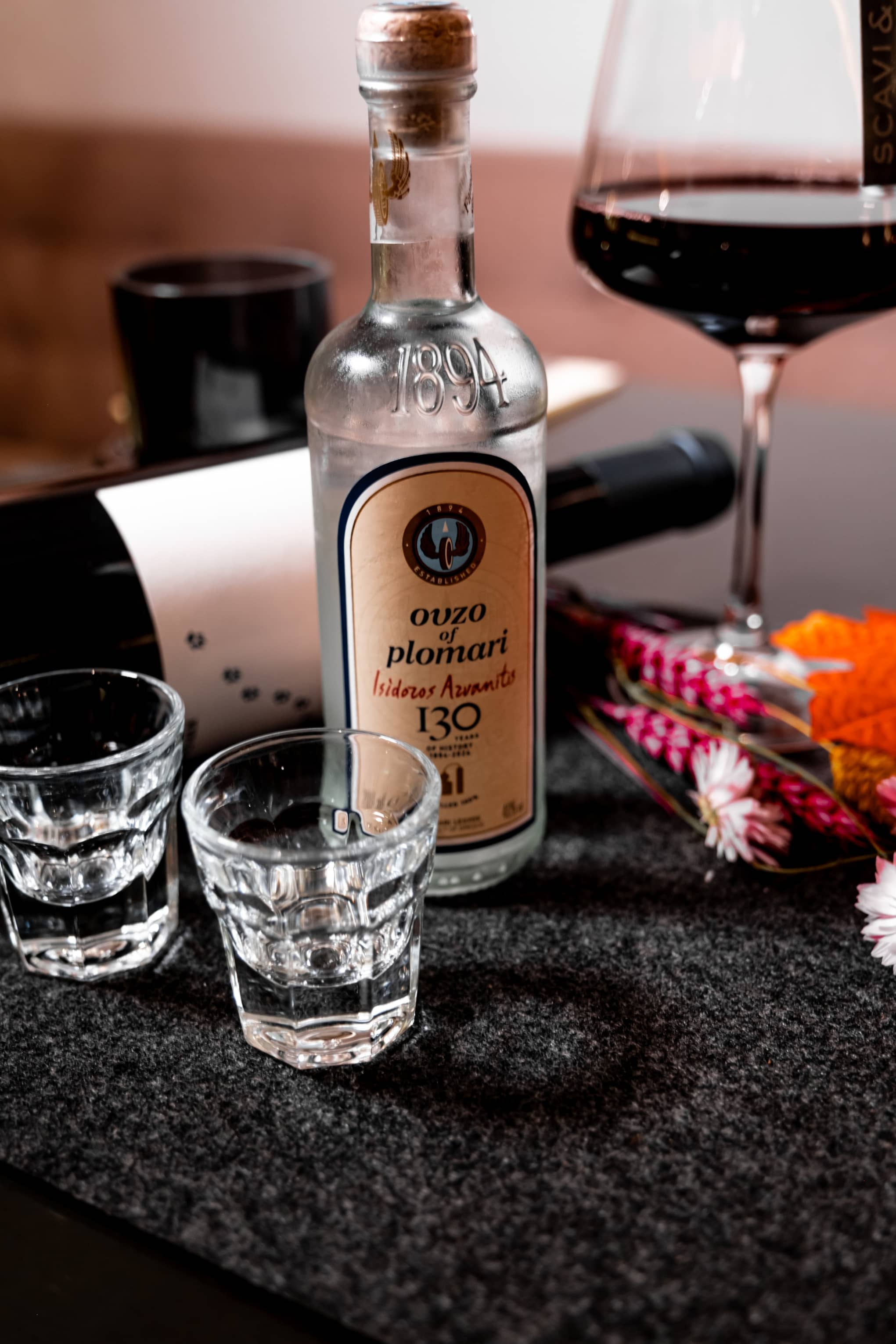 Griechischer Ouzo - Traditioneller Aperitif aus Griechenland